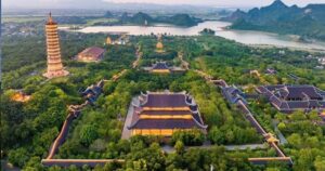 One of the 6 best meditation retreats in Vietnam is held at Bai Dinh Pagoda, Ninh Binh