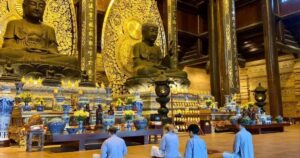 Comprehensive mindfulness practice in a mindfulness retreat Ninh Binh Vietnam