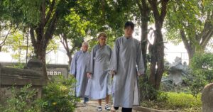 Why choose Vietnam for mindfulness meditation retreats in Vietnam?